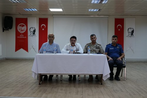 2023-2024 EĞİTİM ÖĞRETİM YILI DÖNEM BAŞI GÜVENLİK TOPLANTISI GERÇEKLEŞTİRİLDİ
